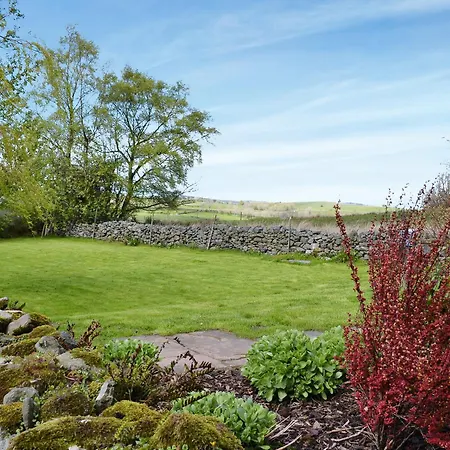 High Birch Close Holiday home